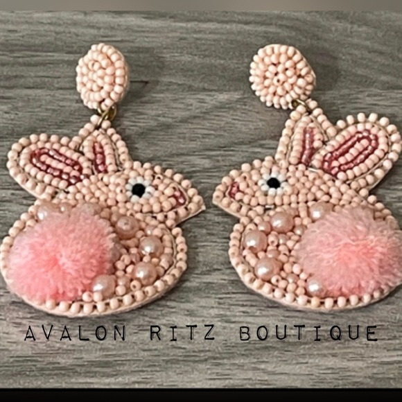 Jewelry - 💕🐇Pink Beaded Easter Bunny Rabbit Earrings